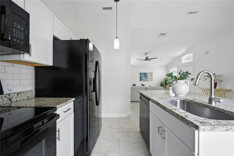 Casa en venta en Wesley Chapel, Florida, 3 dormitorios, 107.58 m2 № 1910702 - foto 12