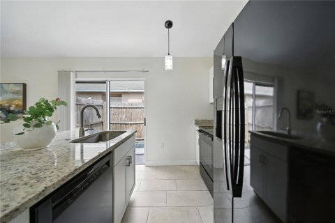 Casa en venta en Wesley Chapel, Florida, 3 dormitorios, 107.58 m2 № 1910702 - foto 13