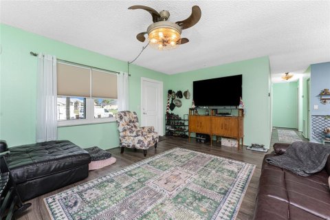 Casa en venta en North Port, Florida, 3 dormitorios, 117.06 m2 № 1777079 - foto 6