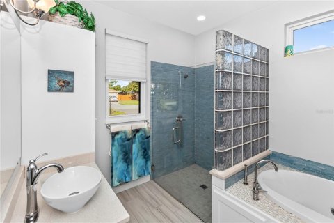 Villa ou maison à vendre à New Smyrna Beach, Floride: 3 chambres, 350.15 m2 № 2415600 - photo 23