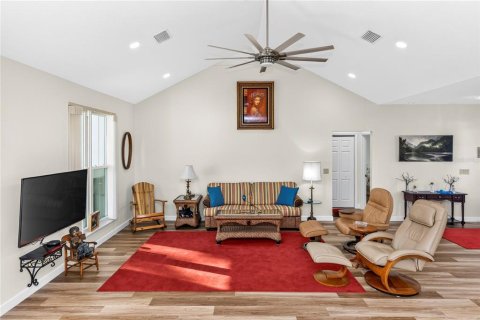 Villa ou maison à vendre à New Smyrna Beach, Floride: 3 chambres, 350.15 m2 № 2415600 - photo 15