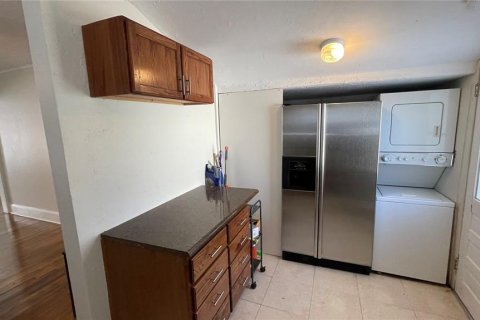 House in Bradenton, Florida 2 bedrooms, 75.81 sq.m. № 1823311 - photo 7