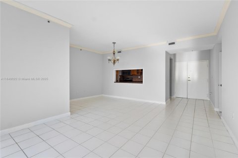 Condo in Doral, Florida, 2 bedrooms  № 1839234 - photo 12