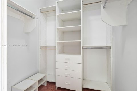 Condo in Doral, Florida, 2 bedrooms  № 1839234 - photo 24