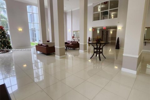 Condo in Doral, Florida, 2 bedrooms  № 1839234 - photo 4