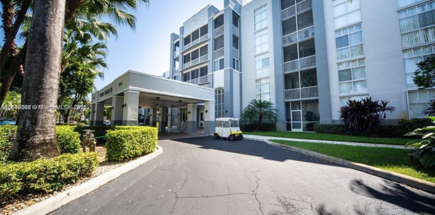 Condo in Doral, Florida, 2 bedrooms  № 1839234