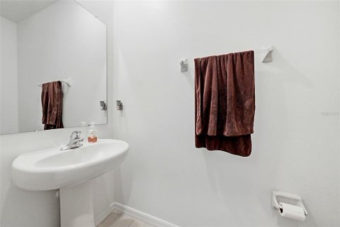 Touwnhouse à louer à San Antonio, Floride: 3 chambres, 167.32 m2 № 2431780 - photo 11
