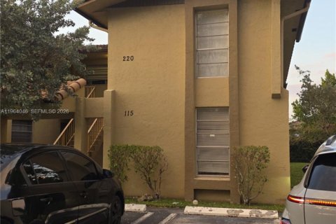 Apartamento en Coral Springs, Florida 2 dormitorios, 81.75 m2 № 2025688