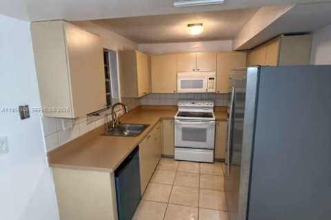 Apartamento en alquiler en Coral Springs, Florida, 2 dormitorios, 81.75 m2 № 2025688 - foto 8