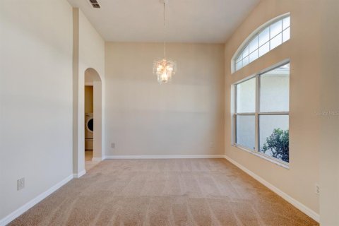 House in Deltona, Florida 3 bedrooms, 168.9 sq.m. № 1873942 - photo 5