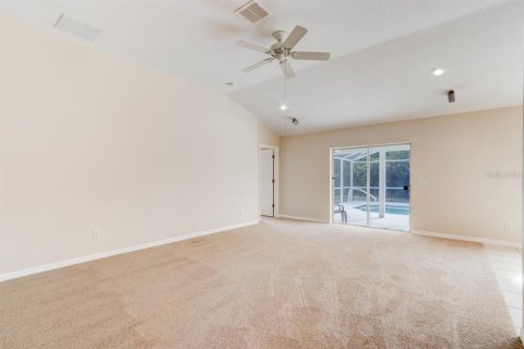 House in Deltona, Florida 3 bedrooms, 168.9 sq.m. № 1873942 - photo 7