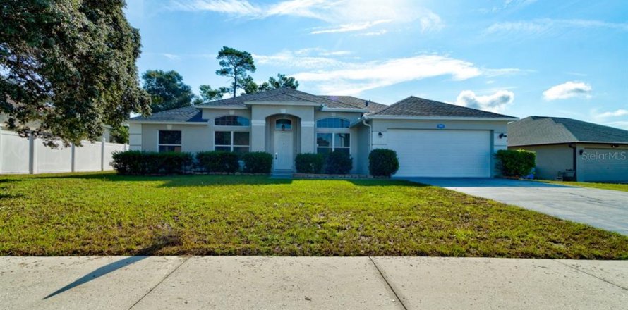 House in Deltona, Florida 3 bedrooms, 168.9 sq.m. № 1873942