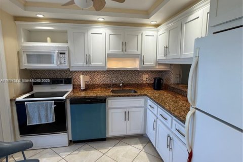 Condominio en venta en Hollywood, Florida, 2 dormitorios, 92.16 m2 № 1982627 - foto 4