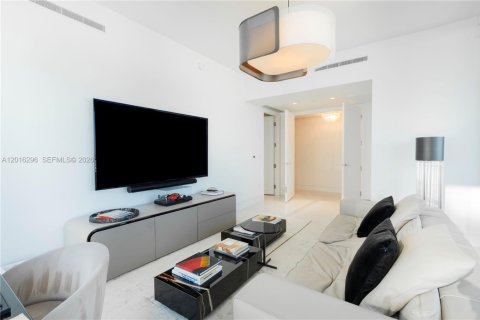 Condo in Sunny Isles Beach, Florida, 4 bedrooms № 2247433 - photo 28