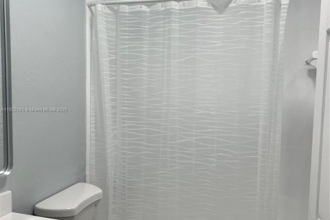 Townhouse in Homestead, Florida 4 bedrooms, 170.66 sq.m. № 1976265 - photo 24