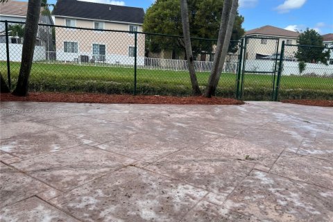 Townhouse in Homestead, Florida 4 bedrooms, 170.66 sq.m. № 1976265 - photo 29