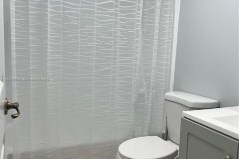 Townhouse in Homestead, Florida 4 bedrooms, 170.66 sq.m. № 1976265 - photo 12