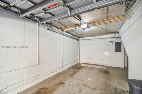 Touwnhouse à vendre à Aventura, Floride: 1 chambre, 79.8 m2 № 2407842 - photo 25