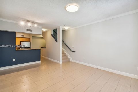 Touwnhouse à vendre à Aventura, Floride: 1 chambre, 79.8 m2 № 2407842 - photo 16