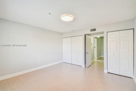 Touwnhouse à vendre à Aventura, Floride: 1 chambre, 79.8 m2 № 2407842 - photo 20