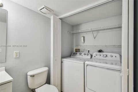 Touwnhouse à vendre à Aventura, Floride: 1 chambre, 79.8 m2 № 2407842 - photo 22