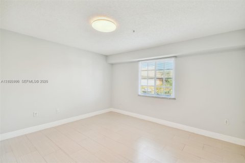 Touwnhouse à vendre à Aventura, Floride: 1 chambre, 79.8 m2 № 2407842 - photo 19
