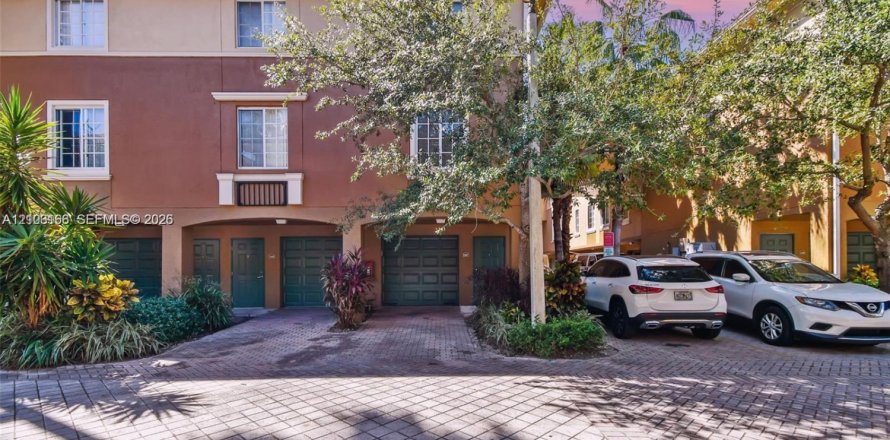 Touwnhouse à Aventura, Floride 1 chambre, 79.8 m2 № 2407842