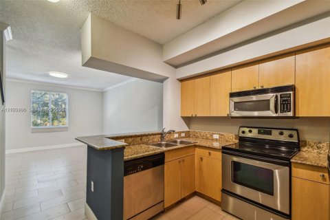 Touwnhouse à vendre à Aventura, Floride: 1 chambre, 79.8 m2 № 2407842 - photo 9
