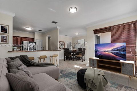 Townhouse in Miami, Florida 3 bedrooms, 168.34 sq.m. № 2031800 - photo 13