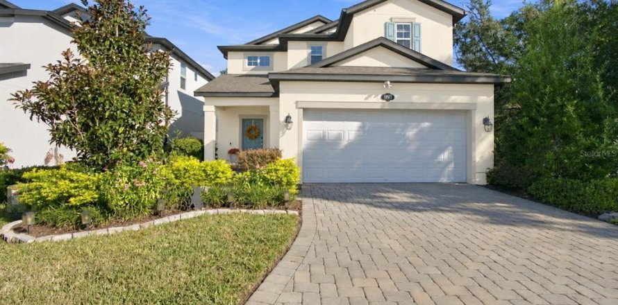 House in Lutz, Florida 3 bedrooms, 199.09 sq.m. № 2420148