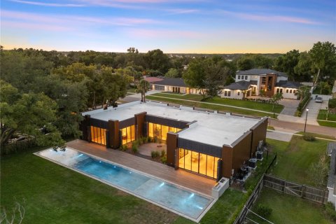Casa en alquiler en Orlando, Florida, 4 dormitorios, 370.4 m2 № 1898703 - foto 12