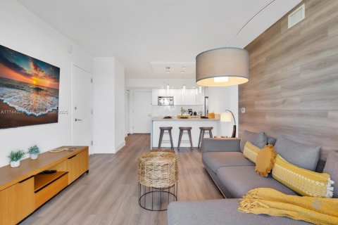 Купить кондоминиум в Халландейл-Бич, Флорида 2 спальни, 95.5м2, № 1985124 - фото 7