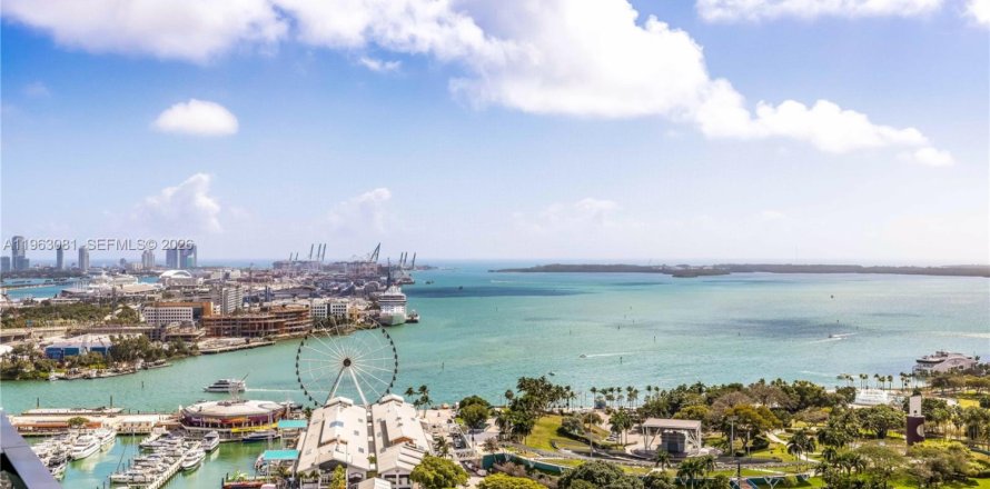 Студия в кондо в Майами, Флорида № 2026208