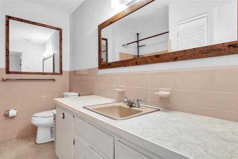 House in Saint Petersburg, Florida 3 bedrooms, 137.87 sq.m. № 1869349 - photo 14