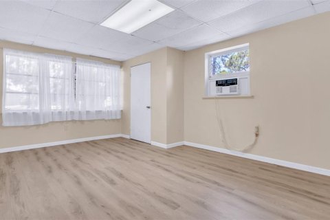 House in Saint Petersburg, Florida 3 bedrooms, 137.87 sq.m. № 1869349 - photo 17