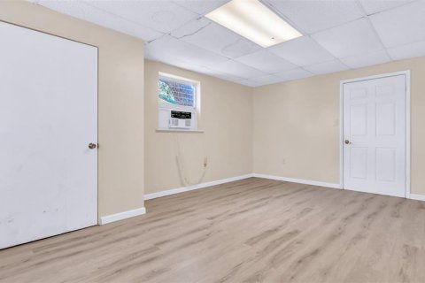 House in Saint Petersburg, Florida 3 bedrooms, 137.87 sq.m. № 1869349 - photo 18