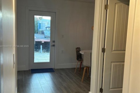 House in Key Largo, Florida 2 bedrooms, 99.22 sq.m. № 1988280 - photo 5