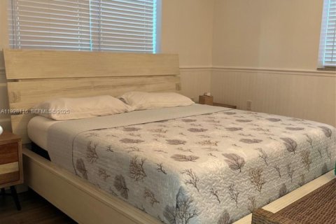 House in Key Largo, Florida 2 bedrooms, 99.22 sq.m. № 1988280 - photo 17