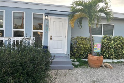 House in Key Largo, Florida 2 bedrooms, 99.22 sq.m. № 1988280 - photo 2