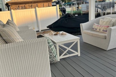 House in Key Largo, Florida 2 bedrooms, 99.22 sq.m. № 1988280 - photo 9