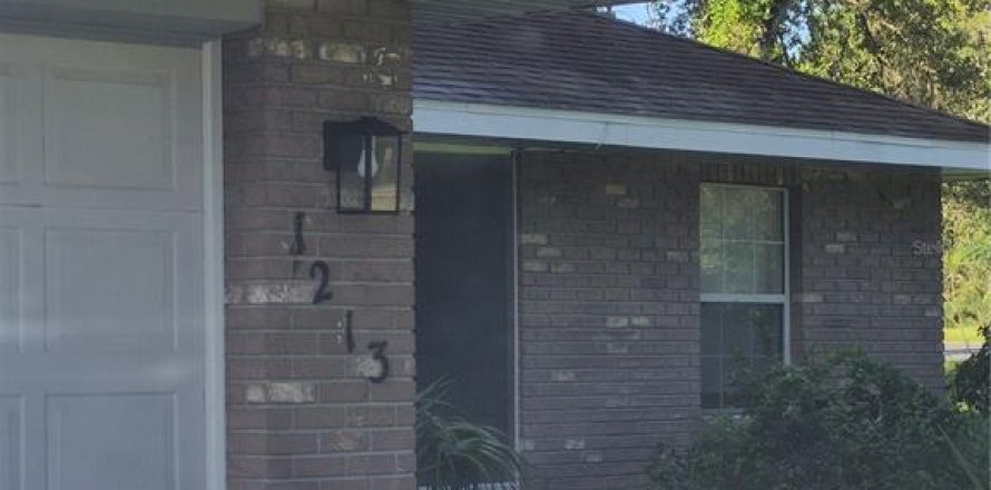 Casa en Citrus Springs, Florida 3 dormitorios, 121.42 m2 № 2237927