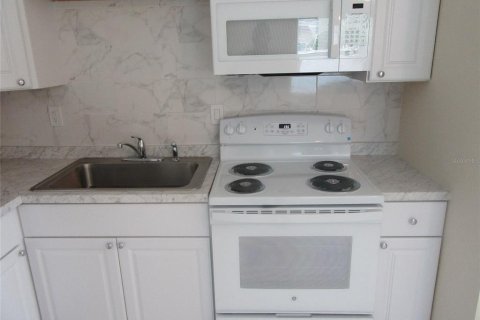 Studio in Madeira Beach, Florida № 1808763 - photo 28