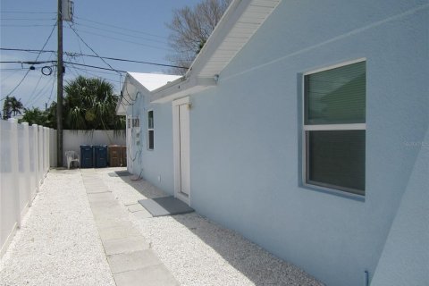 Studio in Madeira Beach, Florida № 1808763 - photo 3