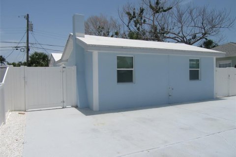 Studio in Madeira Beach, Florida № 1808763 - photo 1