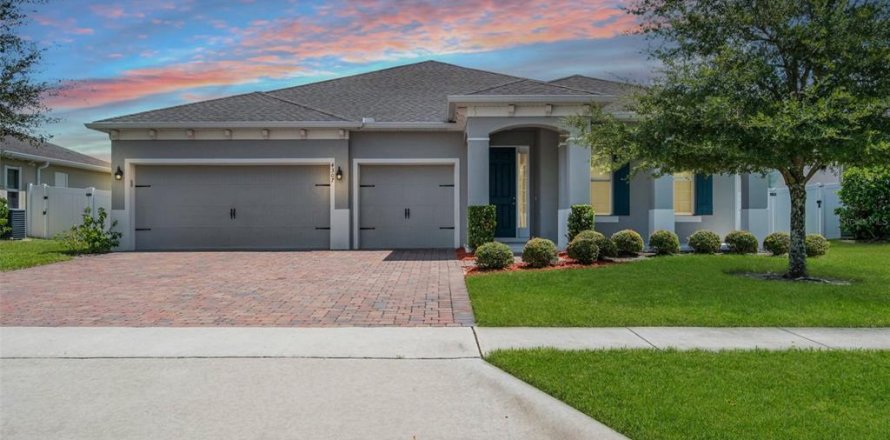 Villa ou maison à Apopka, Floride 4 chambres, 235.51 m2 № 1911604