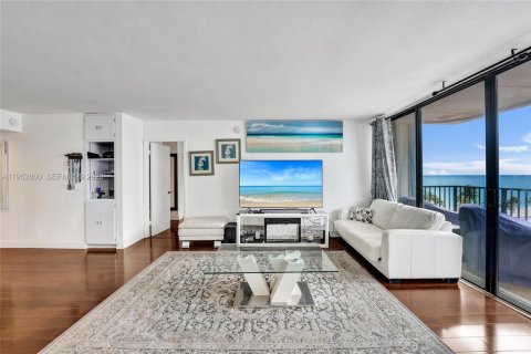 Copropriété à louer à Hollywood, Floride: 2 chambres, 111.48 m2 № 2153215 - photo 29