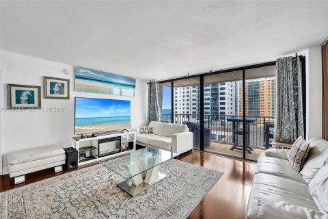 Copropriété à louer à Hollywood, Floride: 2 chambres, 111.48 m2 № 2153215 - photo 28