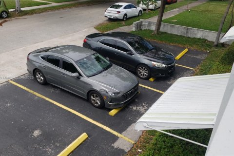 Copropriété à louer à Hollywood, Floride: 2 chambres, 80.82 m2 № 1964335 - photo 25