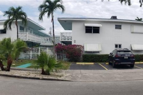 Copropriété à louer à Hollywood, Floride: 2 chambres, 80.82 m2 № 1964335 - photo 20