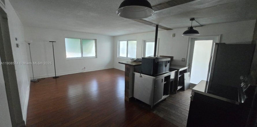 Condo à Hollywood, Floride, 2 chambres № 1964335